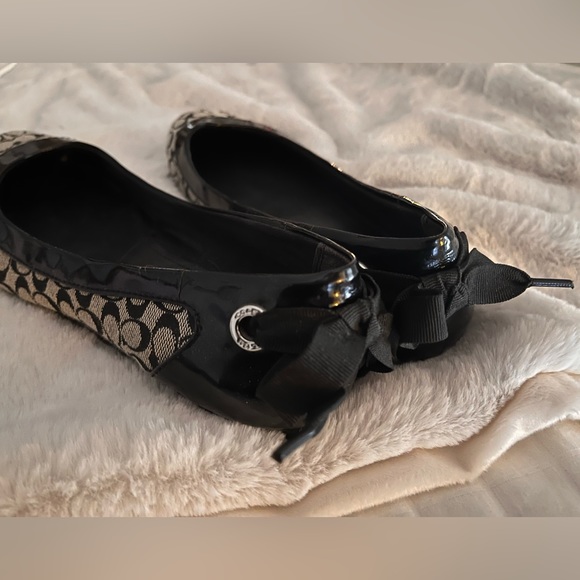 Retro Coach Flats - Picture 3 of 3